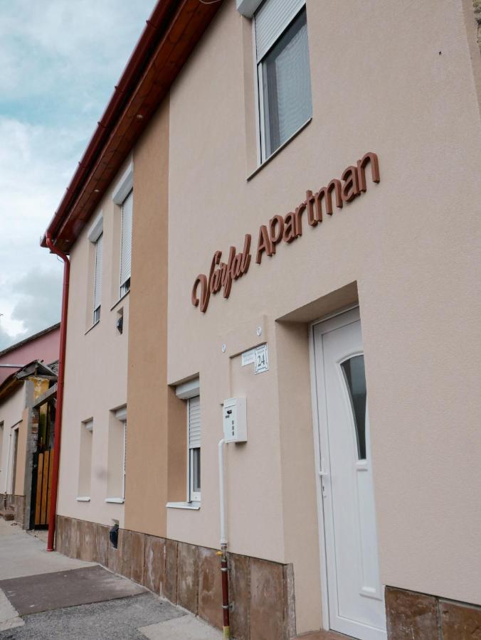 Varfal Apartman Eger Extérieur photo