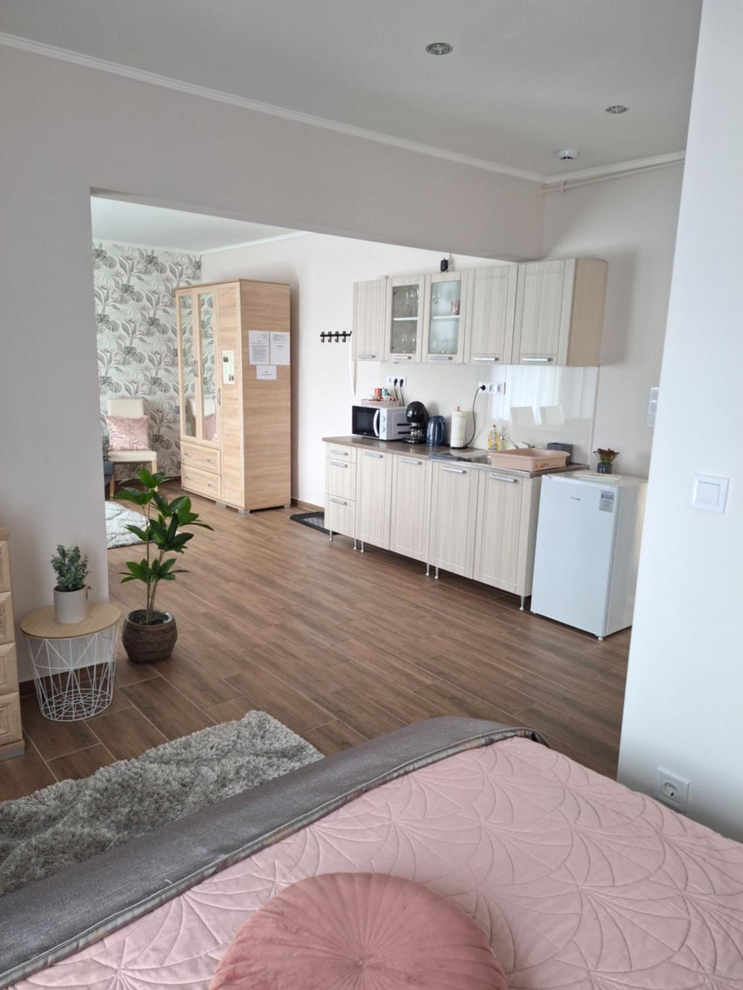 Varfal Apartman Eger Extérieur photo