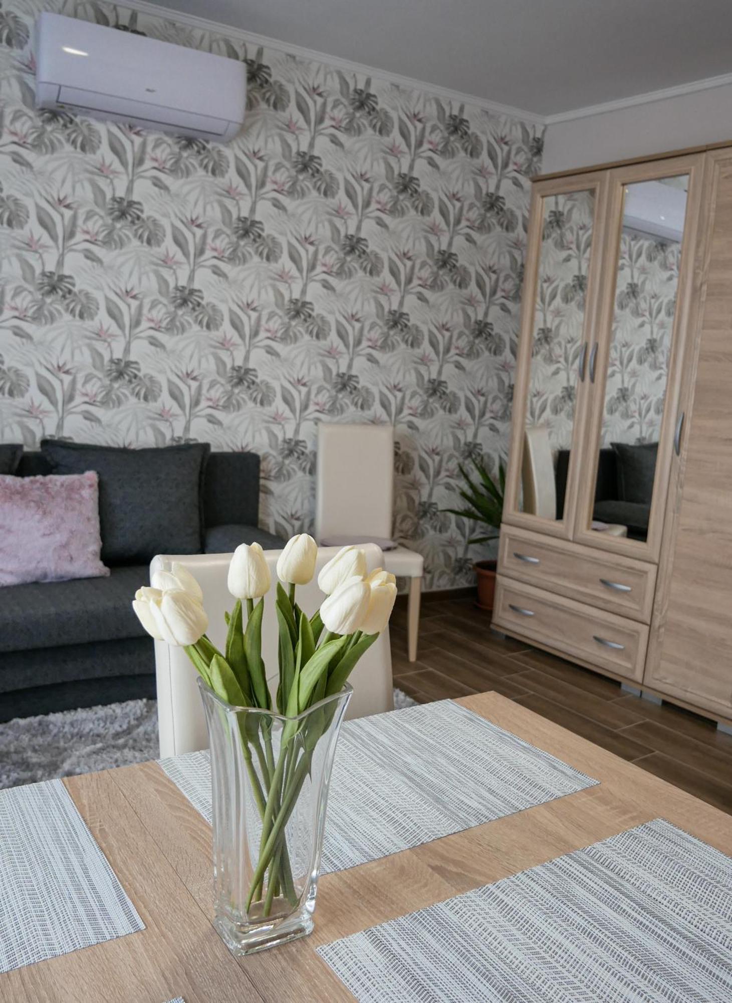 Varfal Apartman Eger Chambre photo