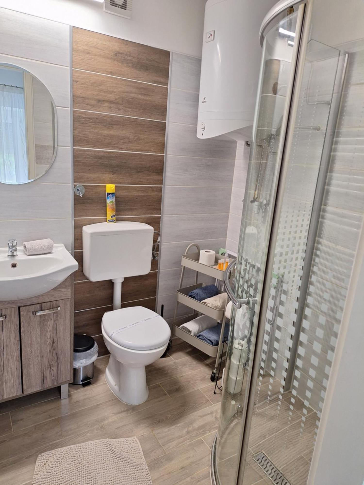 Varfal Apartman Eger Chambre photo