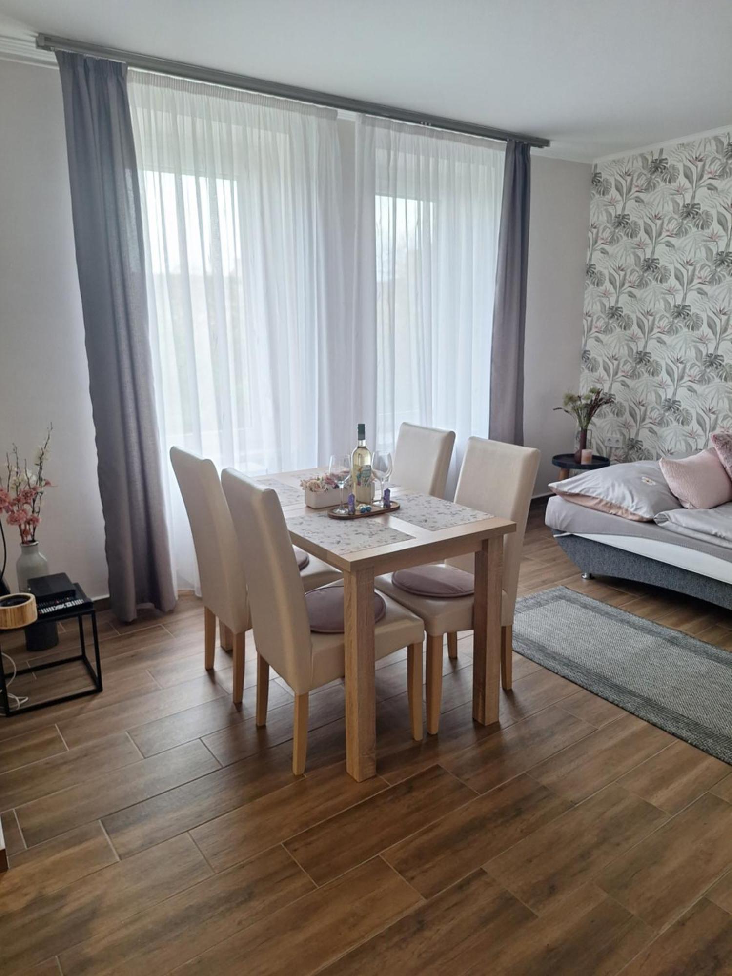 Varfal Apartman Eger Chambre photo